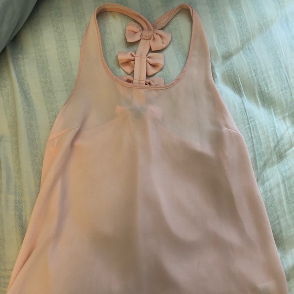 pink blouse, bows on the back of - Picture 1 of 2